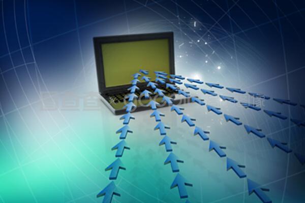 網站流量與技術服務的協同驅動